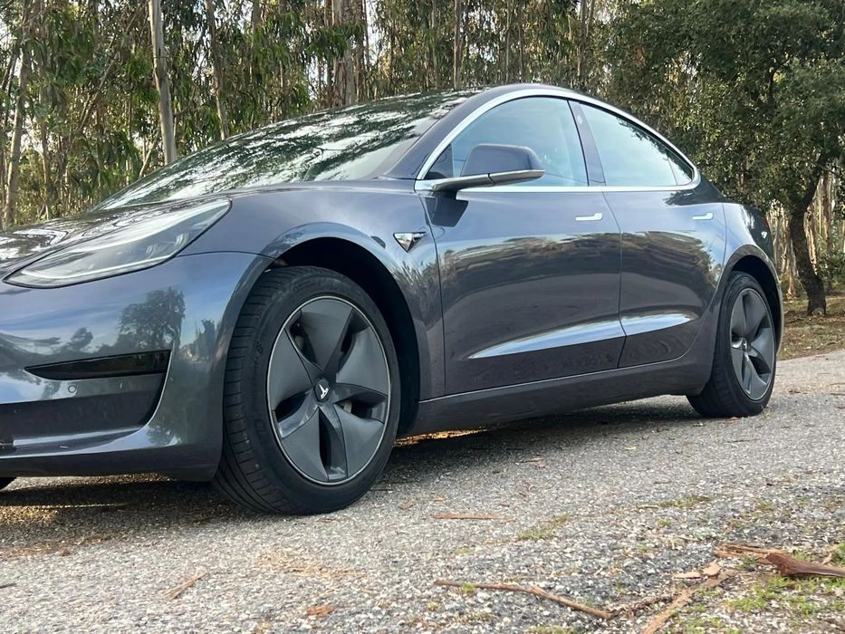 Tesla Model 3 Tração Traseira