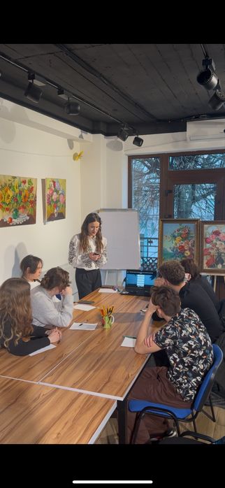 Репетитор з англійської мови для діток)
