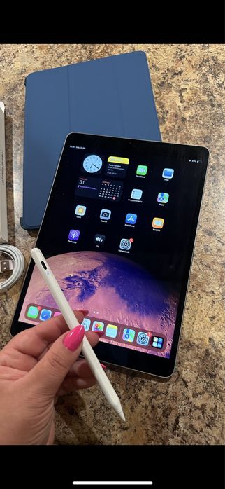 Tablet iPad Apple - iOS 17.7 - TOUCH ID - PROCREATE