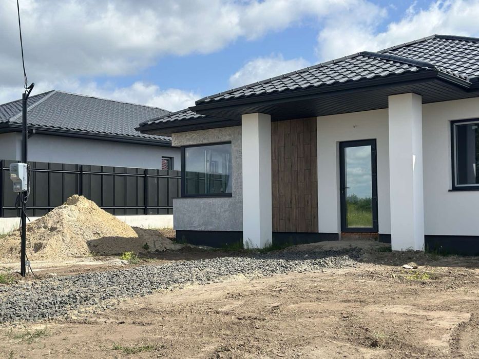 Будинок ТОП локація Тарасове стадія будівництва