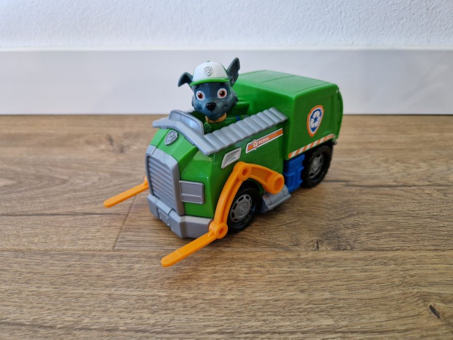 Psi Patrol- pojazd + figurka Rocky