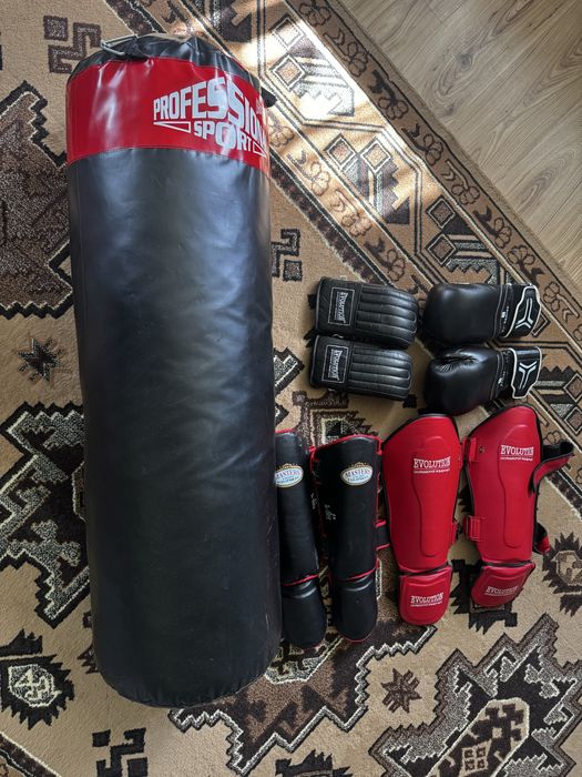 2 x rekawice 2 x nagolenie + worek