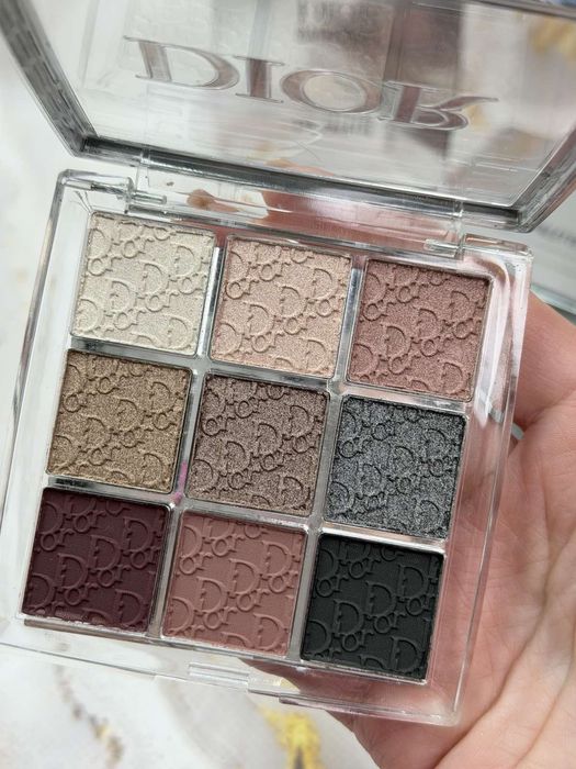 Тіні для повік Dior 002 Smoke Essentials