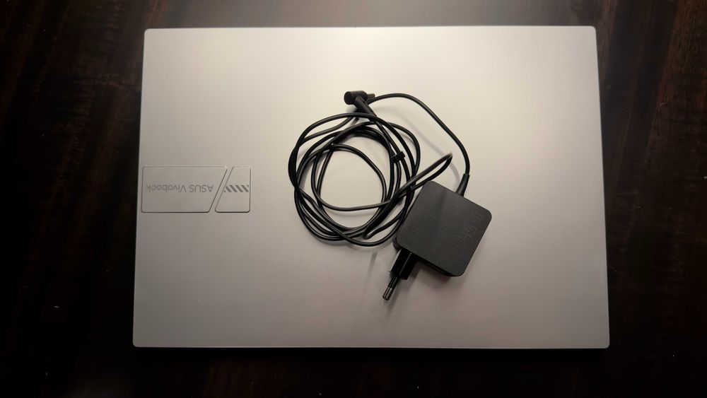 Asus VivoBook F1605EA - i5-1135G7 - 12GB RAM - 500GB SSD - Monitor IPS