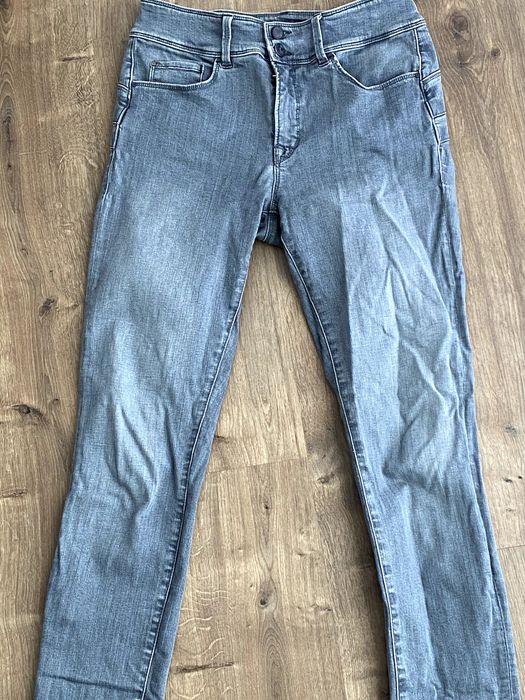 Calças de ganga da salsa