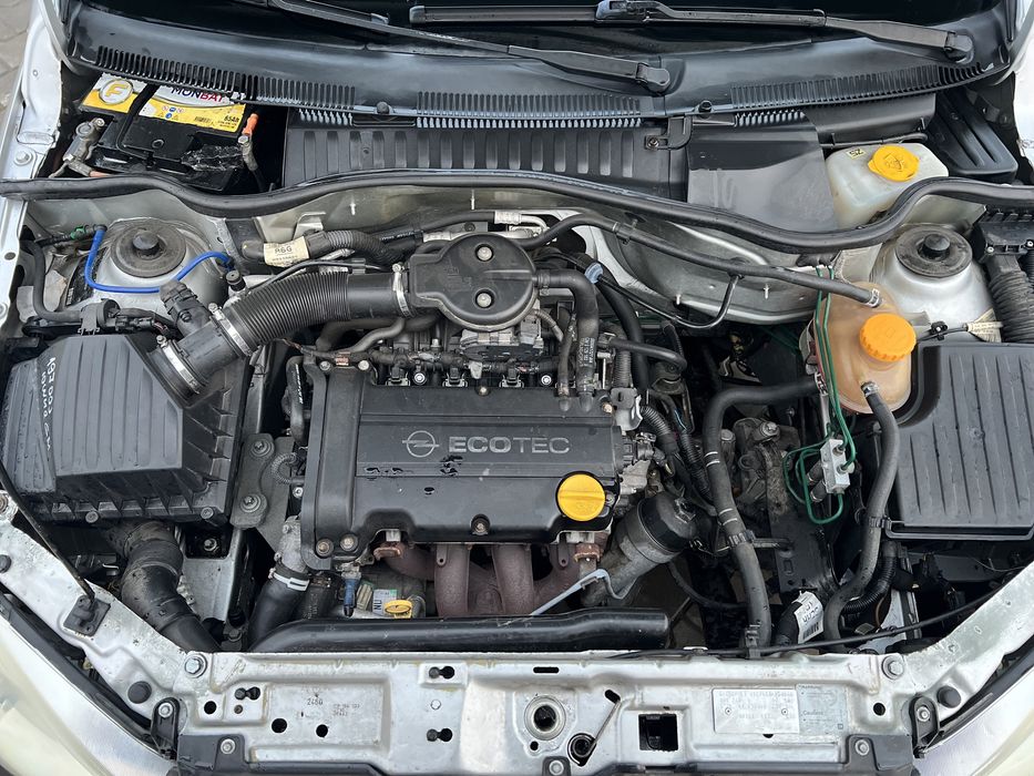 Продам Opel Corsa C 1.2МТ 2002