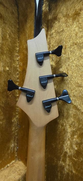 Gitara Basowa Charvel CSB-055 Made in Japan