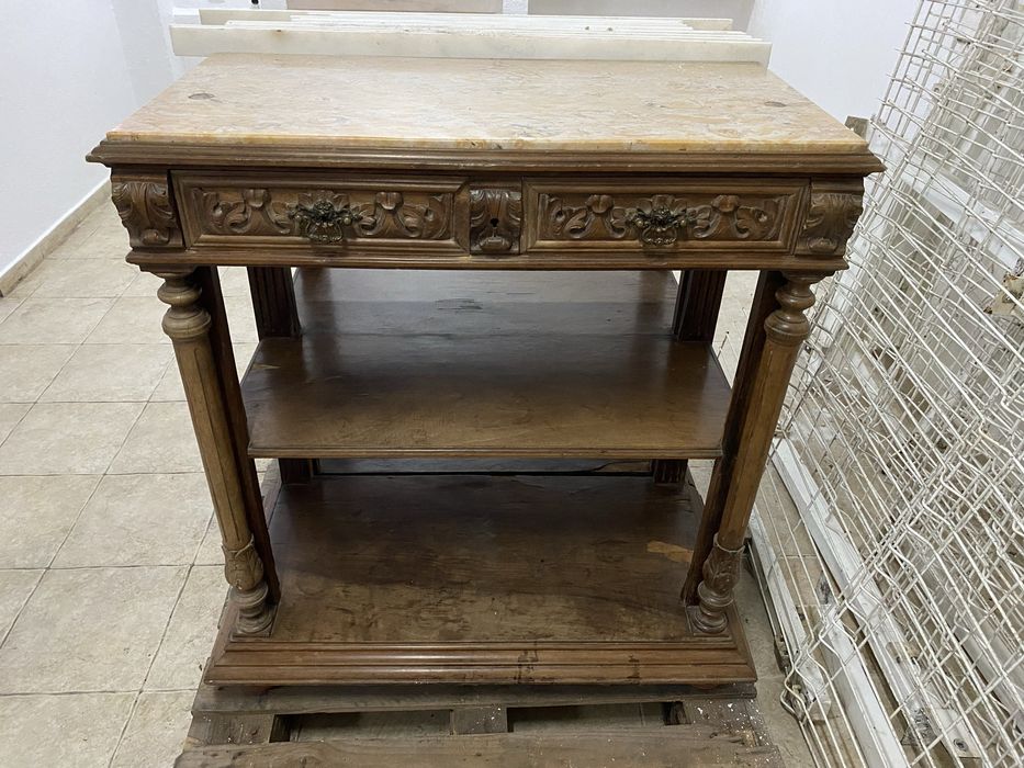 Móveis antigos com pedra marmore (+de 100 anos)