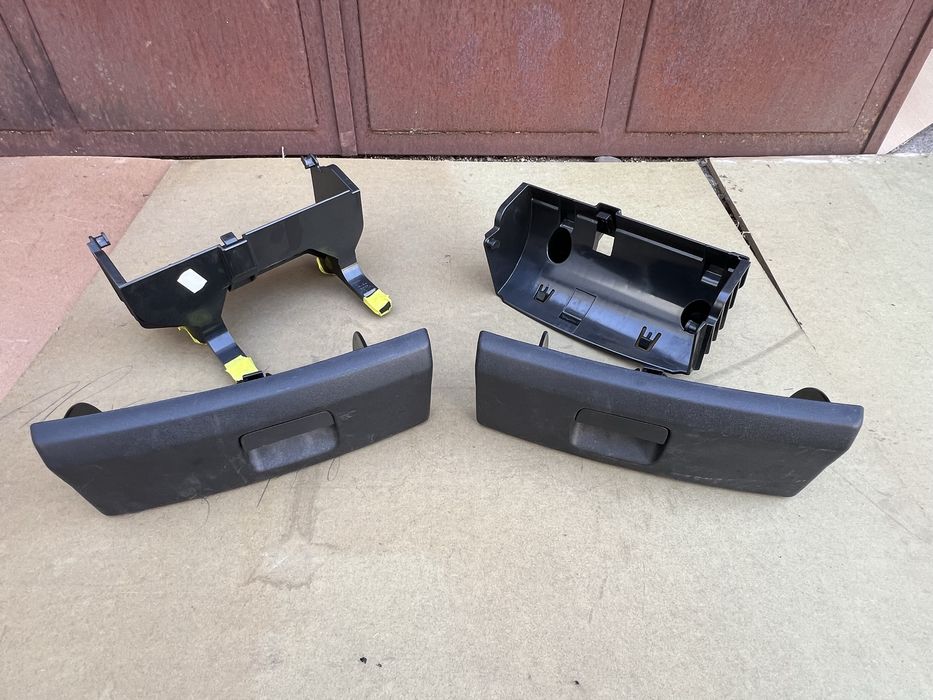 Gavetas dos bancos audi TT 8j