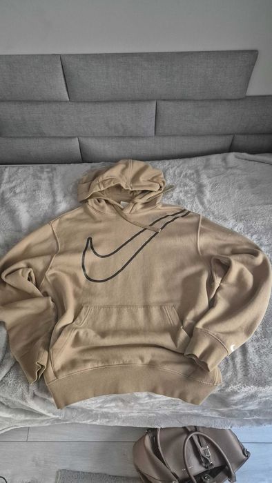 Beżowa bluza nike