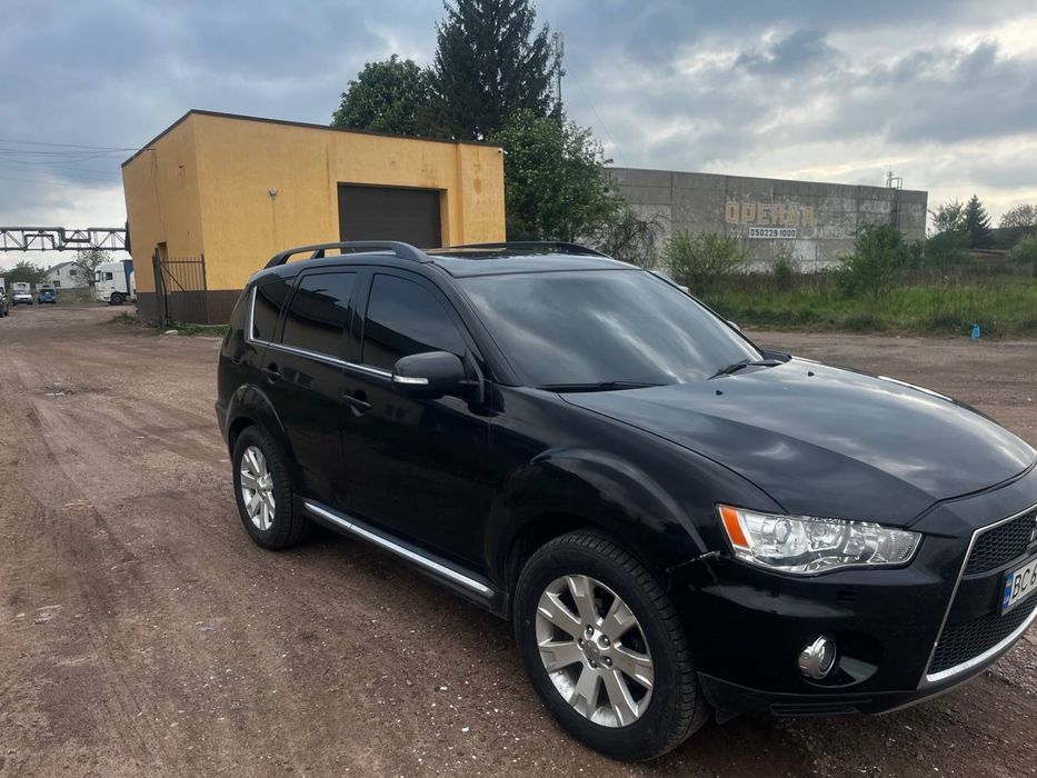 Продається авто , Mitsubishi Outlander XL 2012 року , 2.2 л