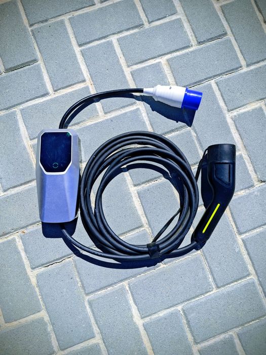 Carregador Rápido EVSE CEE 16A (3.7kW) - Ficha Industrial Azul