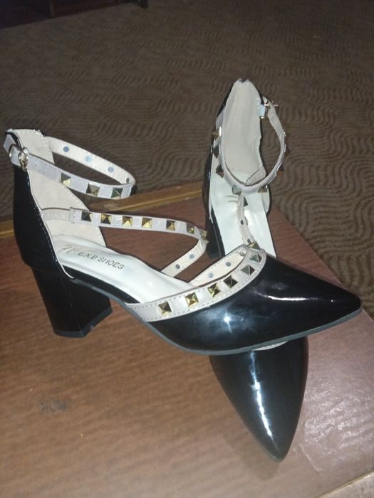 Туфлі,туфельки,лодочки