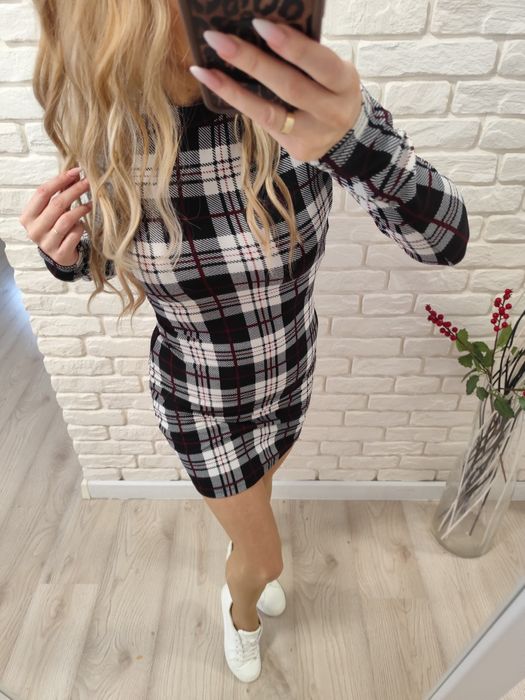 Sukienka w krate S