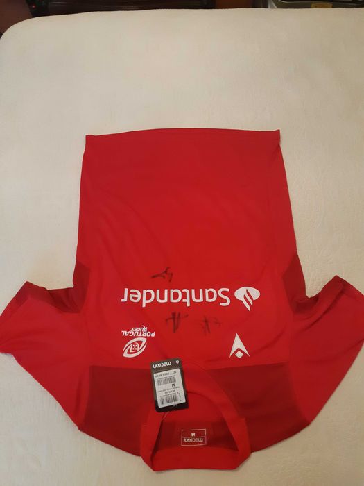 Camisola da Seleção Nacional de Rugby 2022 assinada p/estrelas - Lobos