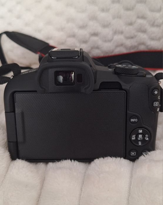 Aparat fotograficzny Canon EOS R50