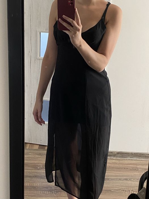 Czarna sukienka Cropp