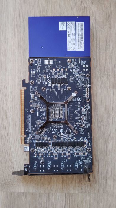 Radeon Pro W6600 8 Gb