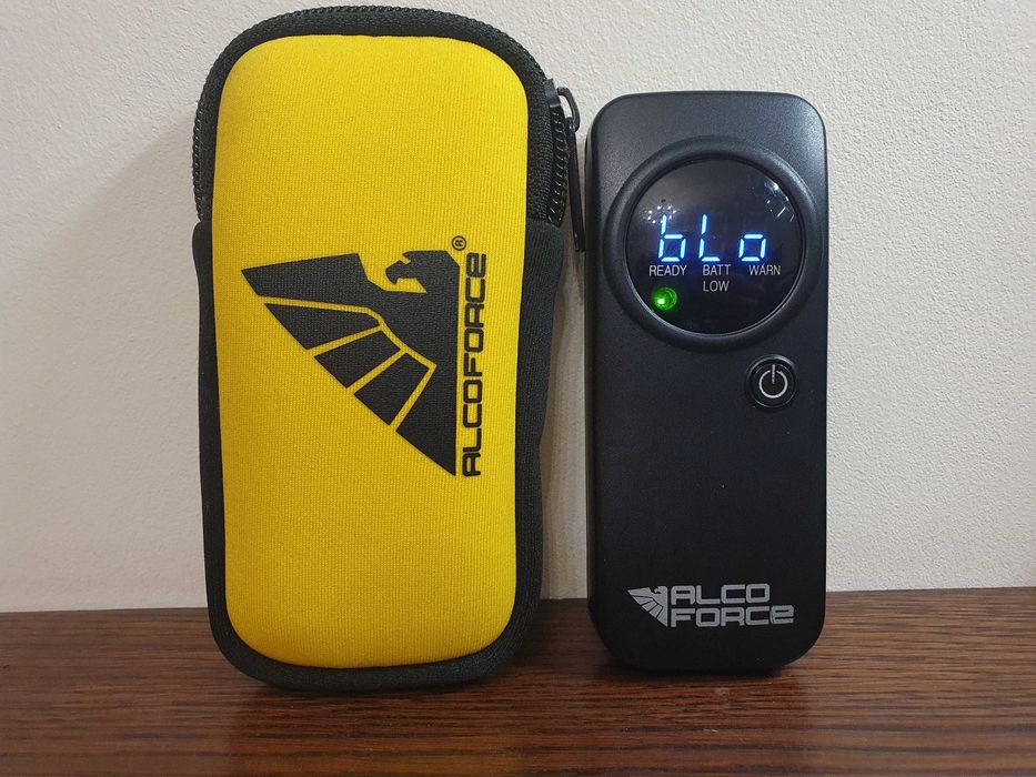 Alkomat elektrochemiczny AlcoForce AF400E stan bdb etui