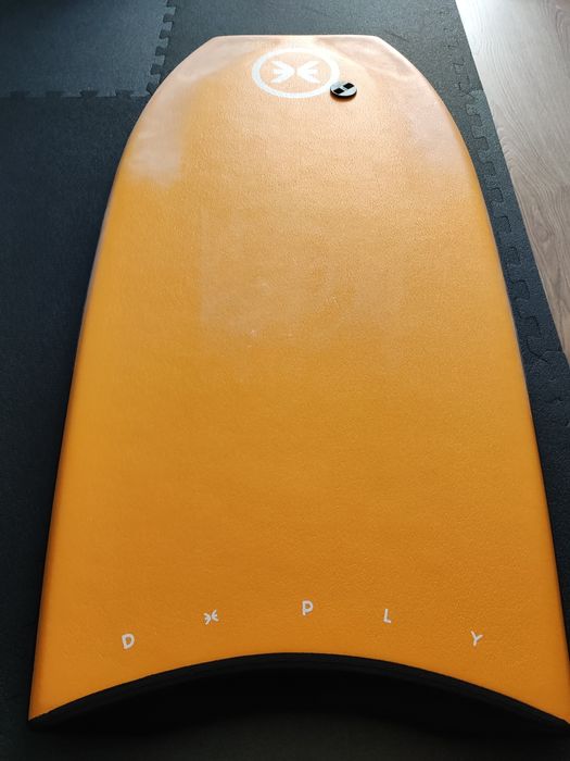 Prancha Bodyboard Deeply Double Concave 40.5" com Leash Bicep