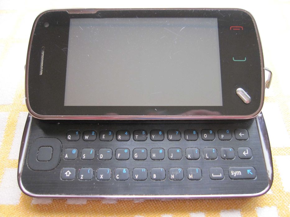 Телефон Nokia N97 б/у рабочий