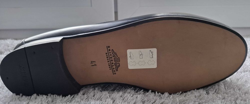 Sapatos novos italianos Bally 41
