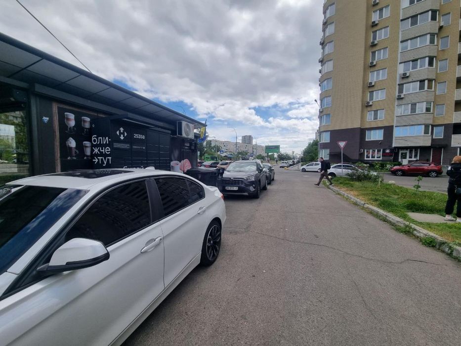 Оренда / Паркування / вул. Левка Лук’яненка, Мінський масив, Київ