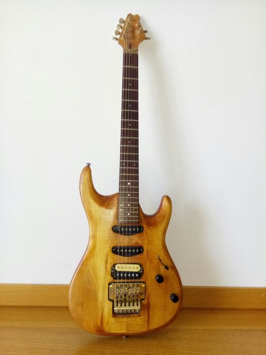 Guitarra eléctrica Aria Pro ll