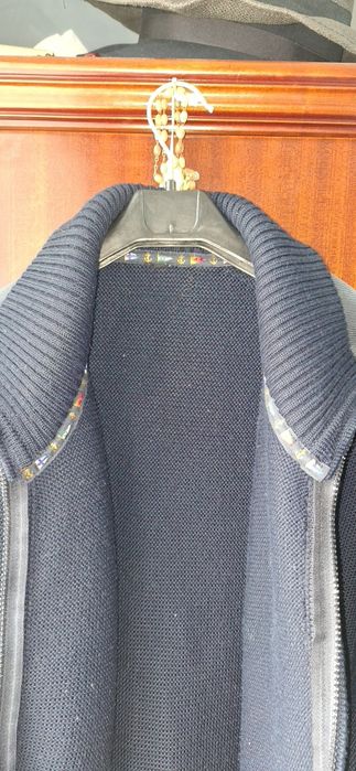 Casaco malha de marca