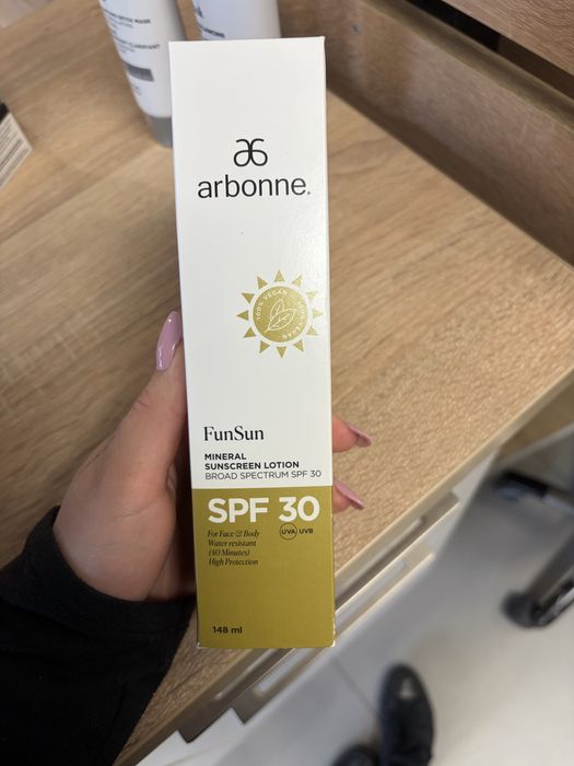 Arbonne krem SPF30 FunSun