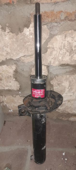 Амортизатор бу. KYB для VW , Skoda Octavia. Сеат. Діаметр 55