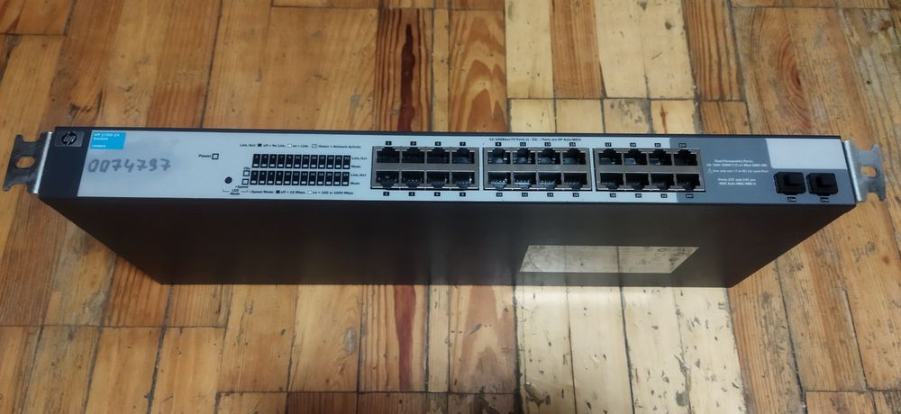 Маршрутизатор HP ProCurve Switch 1700-24 (J9080A)