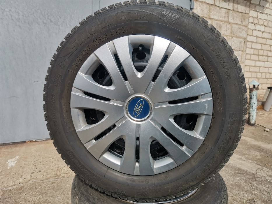 Продам шины с дисками  R16 215/60