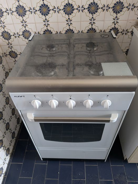 Fogão gás 4 bicos + forno 55 litros