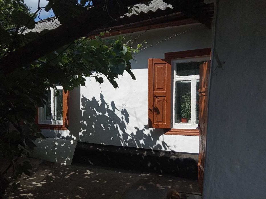 Продаж будинку з ділянкою