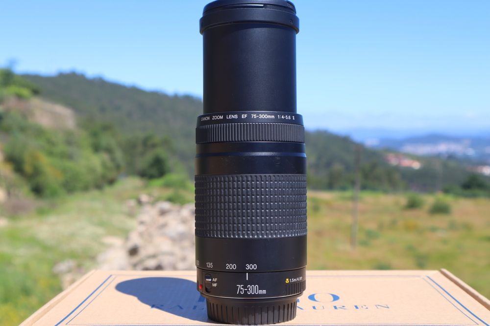 Canon EF 75-300mm F/4-5.6 II