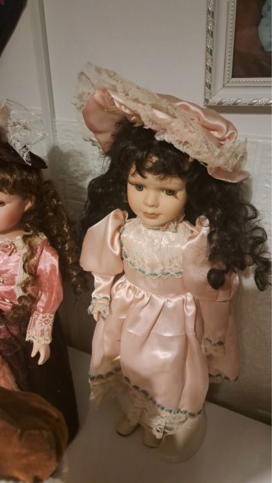 Bonecas de porcelana