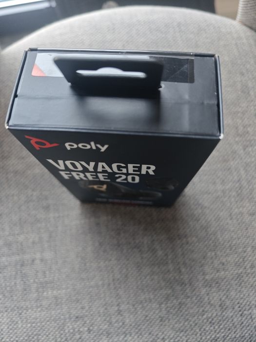 Poly Voyager Free 20 Earbuds - Novos