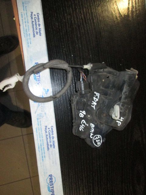 Fechadura / fecho porta frente direito BMW 3 Coupé (E46)