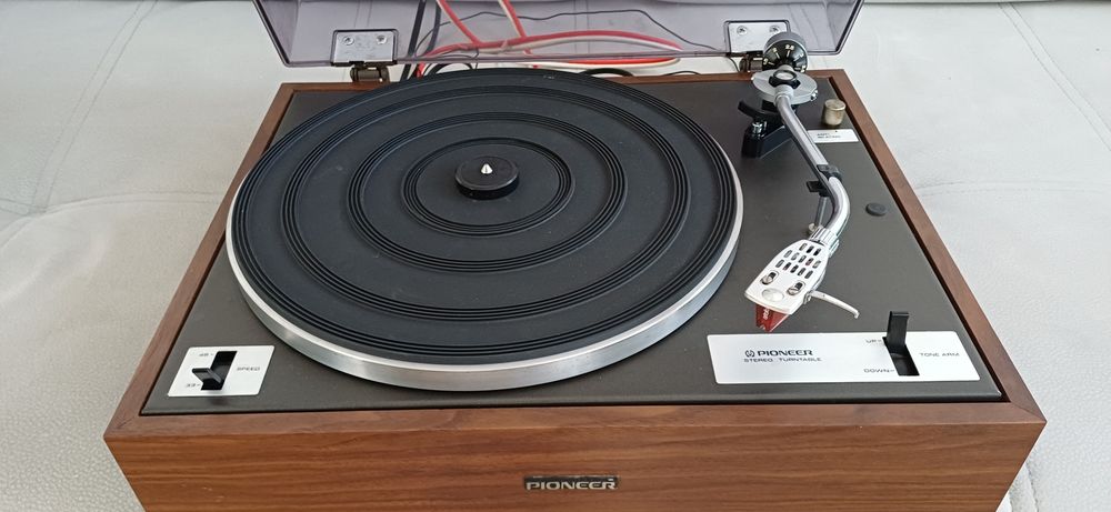 Gramofon Pioneer PL-10