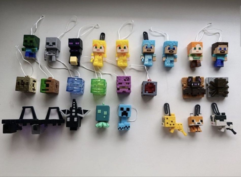 Фігурки іграшки  Майнкрафт Kinder joy