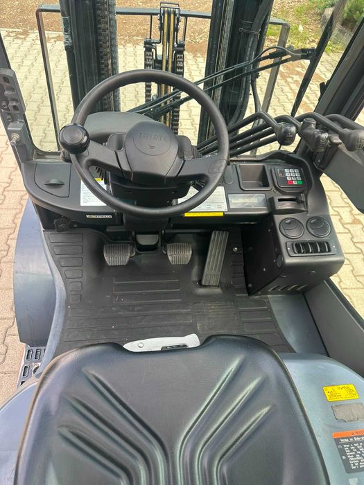 Wózek widłowy Toyota 02-8FGF25, 2,5t, LPG, 2015, Triplex 4,7m, 1630mth