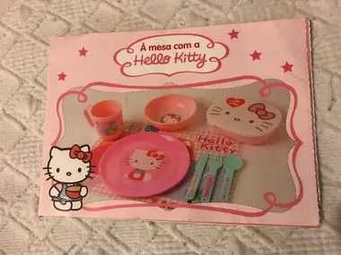 At the Table with Hello Kitty – Service.64738615297795120