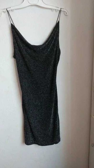 Czarna sukienka na ramiączkach mini z brokatem srebrnym H&M M