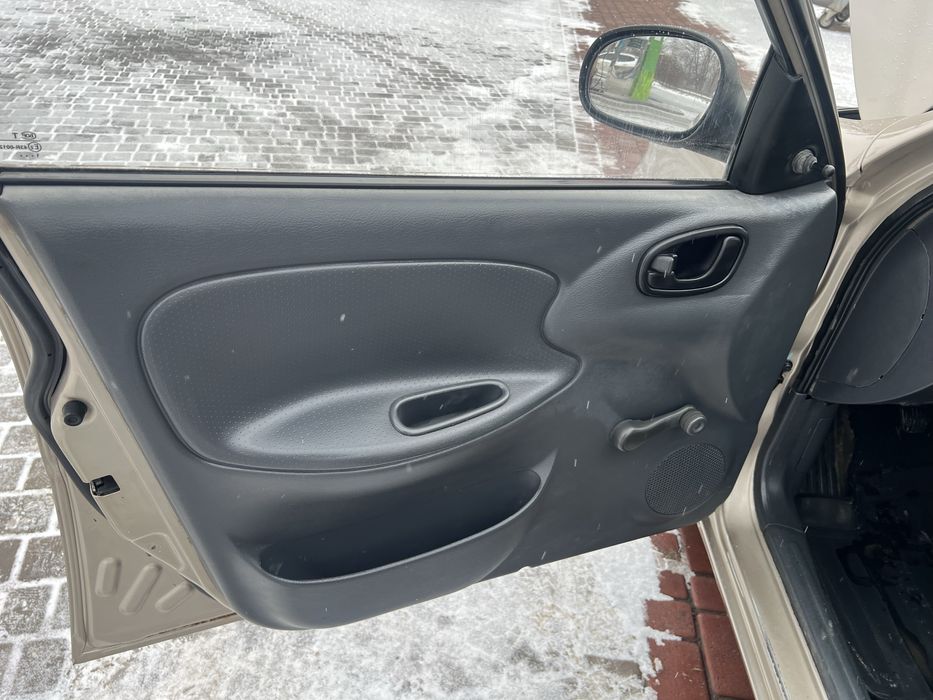 Продаю деу  сенс