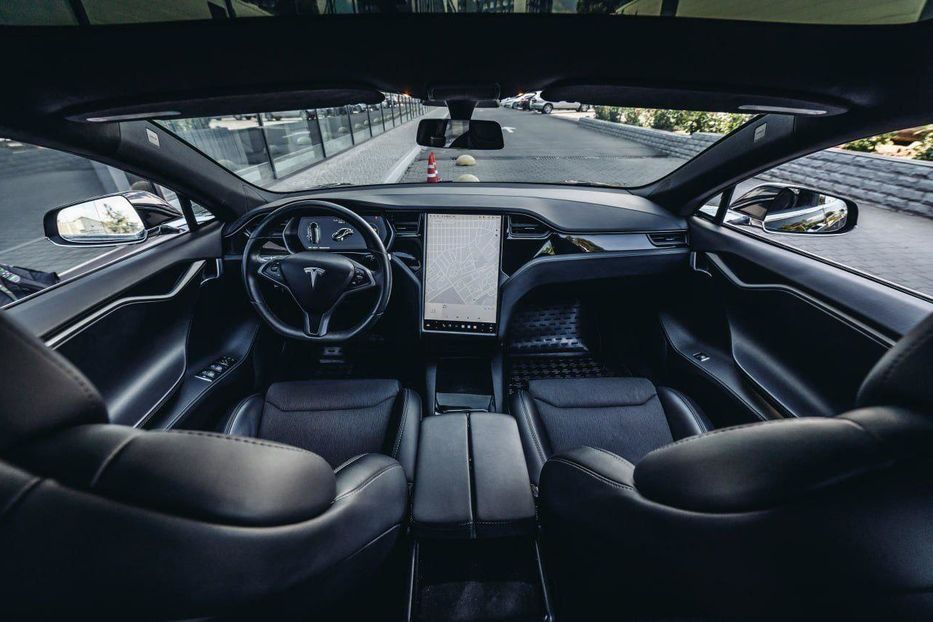 Tesla Model S 2018 VIN 5YJSA1E28JF286169 фото оголошення 4 з 7