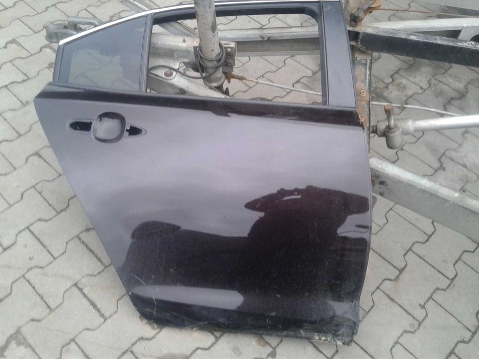 Toyota Drzwi Prawy Tył Szyba Klamka Mała Szybka Zawias Ogranicznik