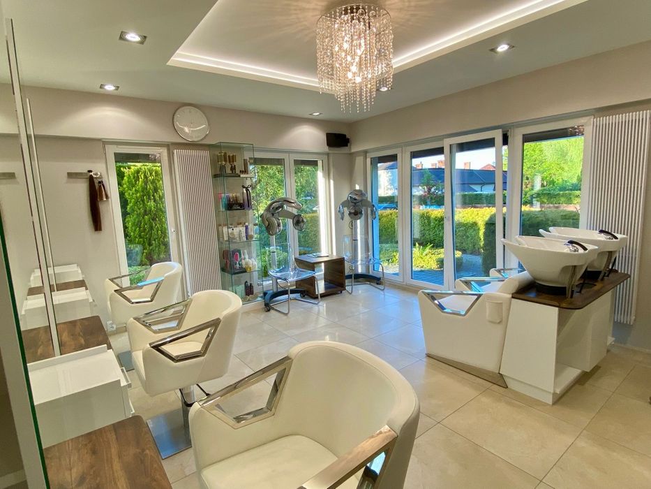 Wynajmę stanowisko fryzjerskie i/lub barberskie