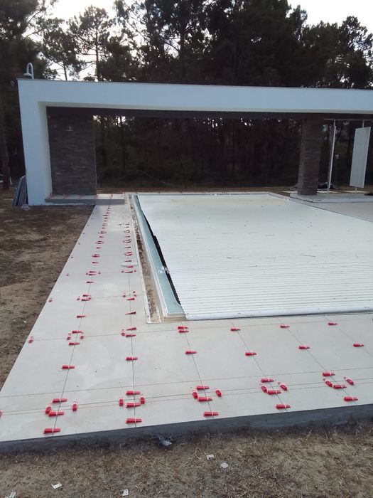 Ladrilhador e pintor com experiencia