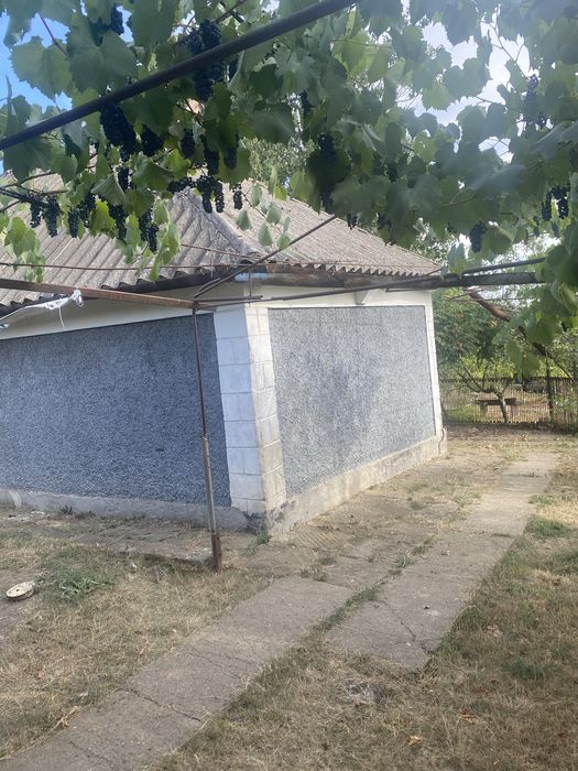 Продам дом в с. Любомирка Подільського р-на.